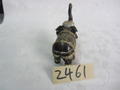 樹脂陶瓷工藝品 棕色伸鼻大象的藝術與價值