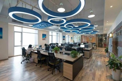 上海厚冠信息咨詢(xún)銀川分公司 連接?xùn)|西的信息咨詢(xún)服務(wù)紐帶